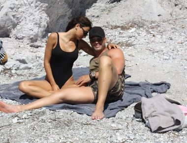 Τρυφερές στιγμές για Κ. Σόμμερ και Ν. Παναγιωτακοπούλου στη Σκόπελο (φωτό)